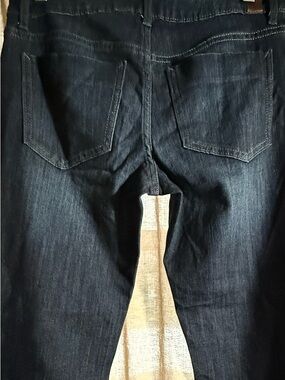 Vera Wang cropped jeans!